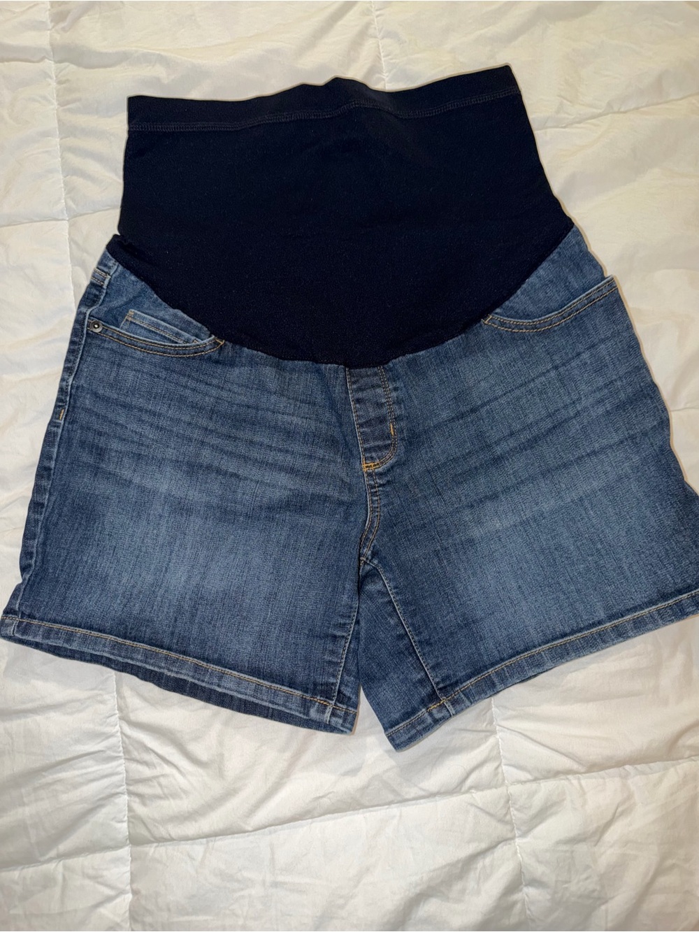 Maternity Denim Shorts with Blue Elastic Waistband M